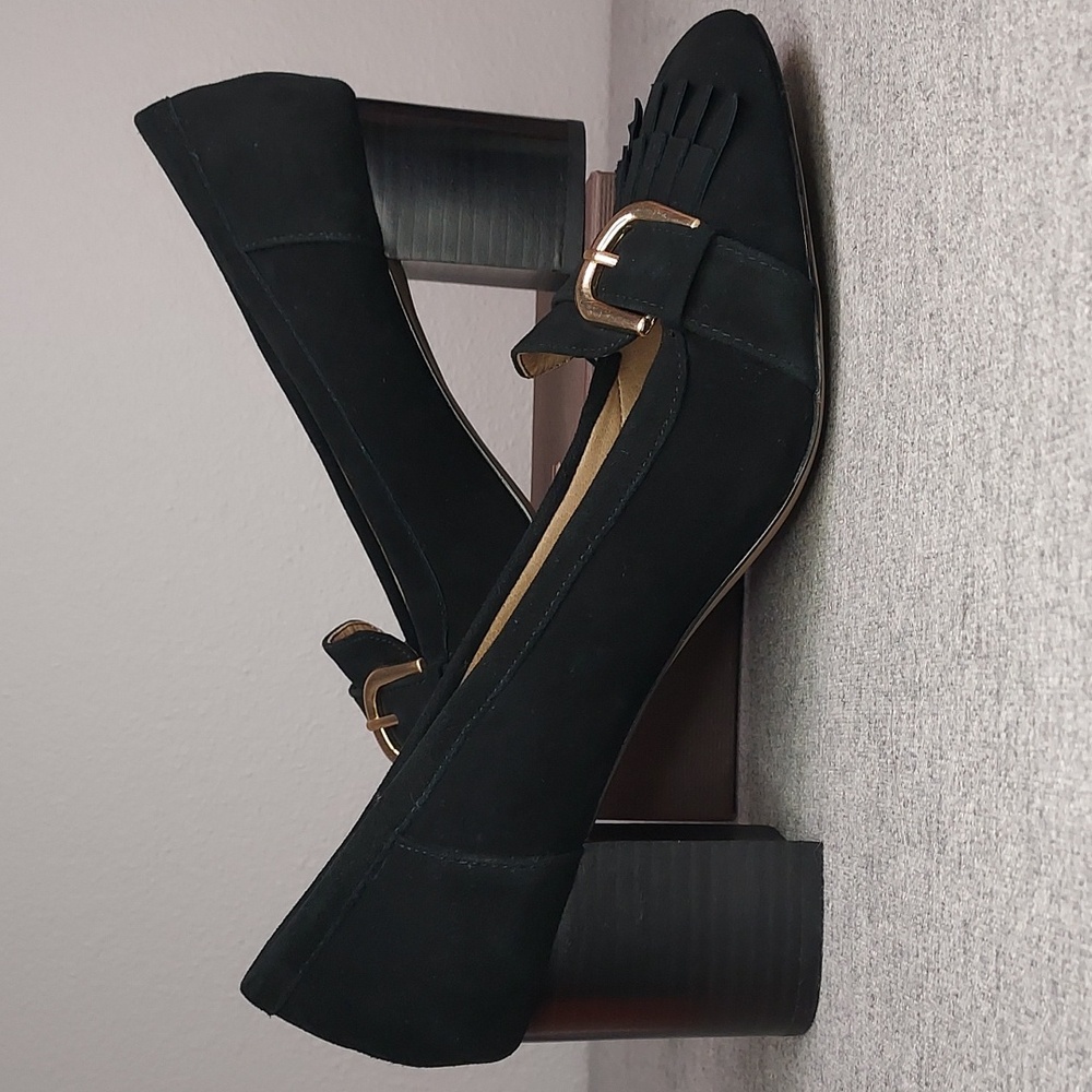 Adrienne Vittadini Ginty Black Suede Gold Buckle Round Toe Pumps Size 9.5